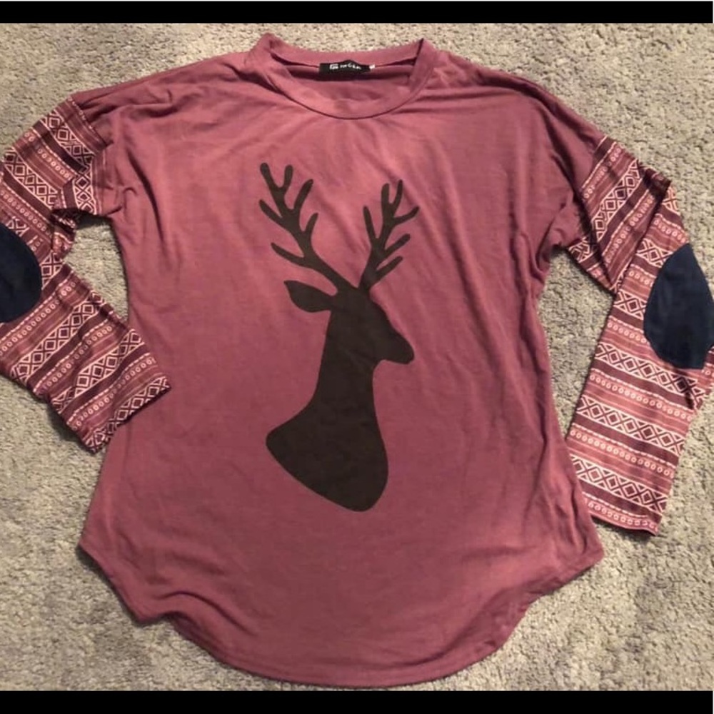 ‼️‼️‼️ SOLD ‼️‼️‼️ Deer Long Sleeve with patches